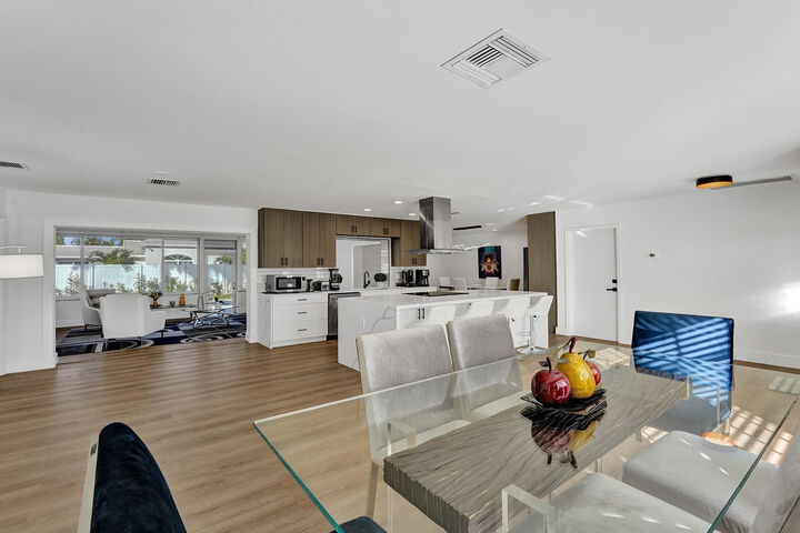 Property Photo:  4751 NE 29th Avenue  FL 33308 