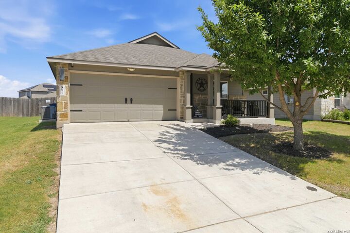Property Photo:  875 Pumpkin Rdg  TX 78130 