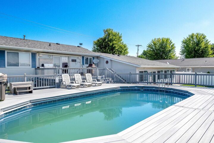 Property Photo:  740 E Scott Street  WI 54963 