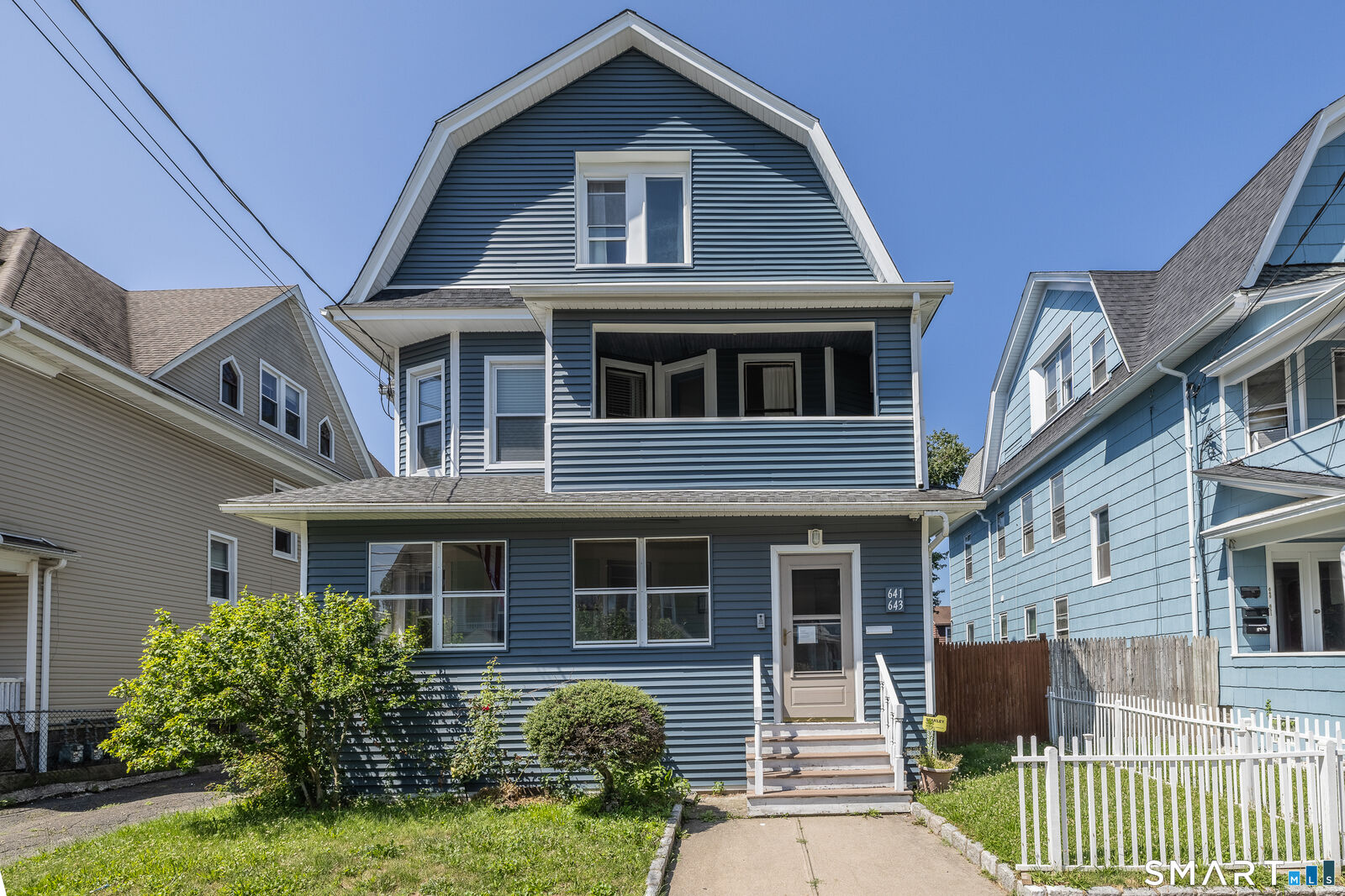 Property Photo:  639 Laurel Avenue  CT 06605 