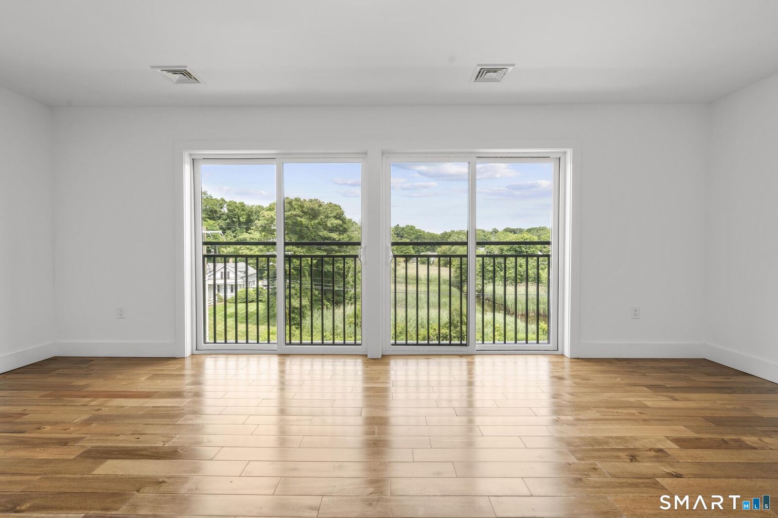 Property Photo:  245 East Main Street 10  CT 06405 