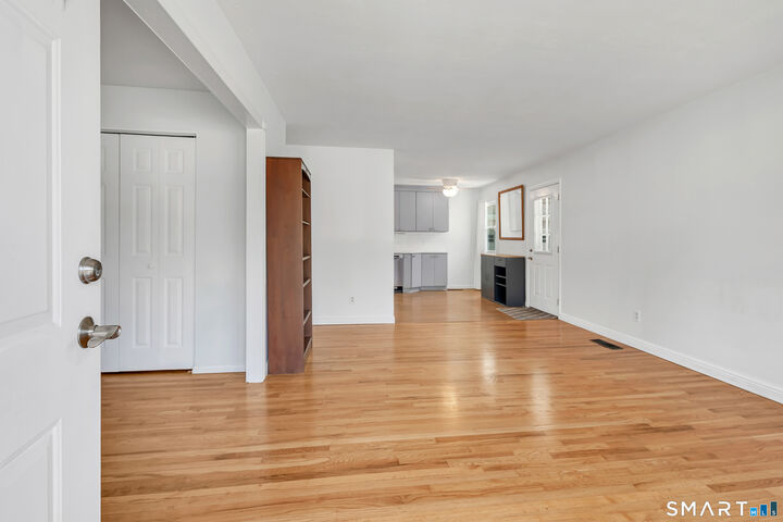 Property Photo:  105 Sunset Drive  CT 06418 