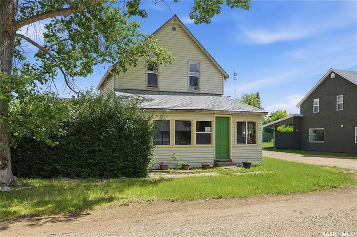 Property Photo: 117 Dean Street SK S0H 3E0