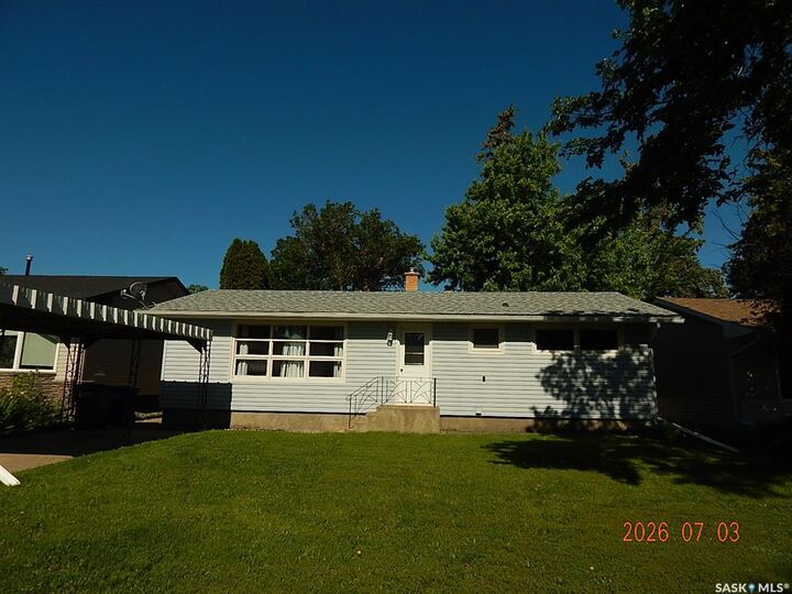 Property Photo:  710 3rd Street E  SK S0H 0B0 