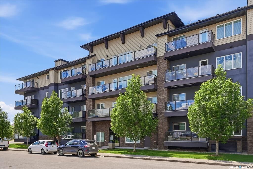 Property Photo: 702 Hart Road 203 SK S7M 4P4