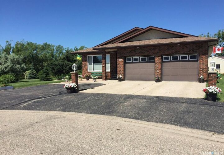 Property Photo: 30 Souris Crescent SK S0C 2H0