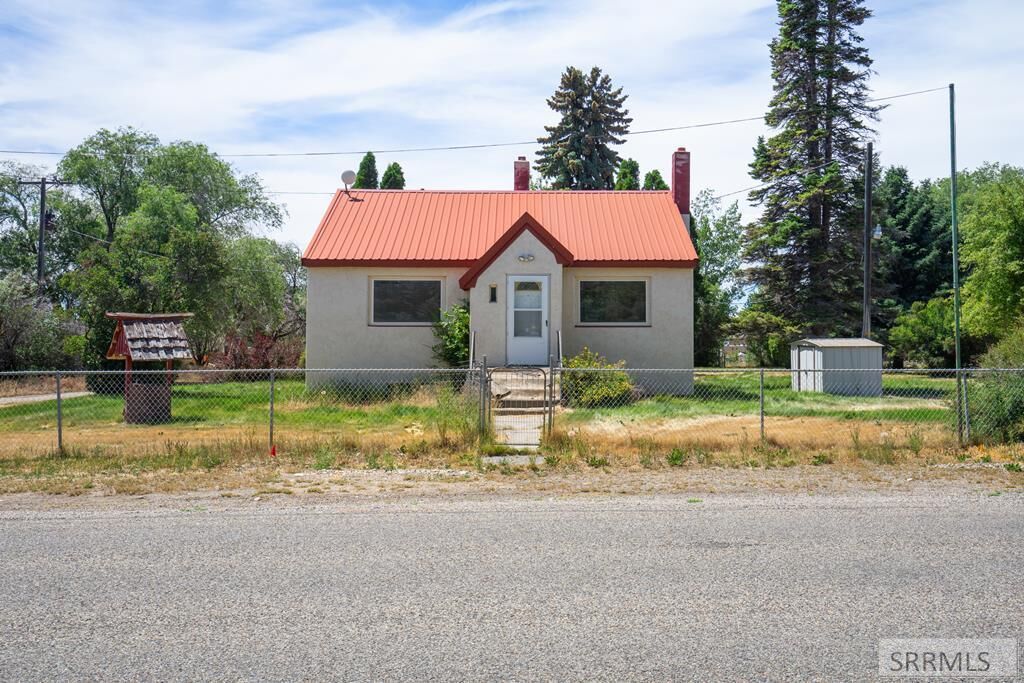 Property Photo:  151 N 4000 E  ID 83442 