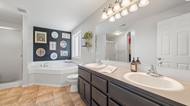 Property Photo:  5124 Tyler Ct  WA 99301 