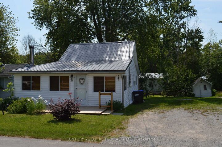 Property Photo: 9 Ridge Avenue ON L0K 1B0