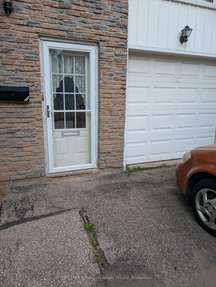 Property Photo:  70 Morgan Avenue 15  ON N2A 2M2 