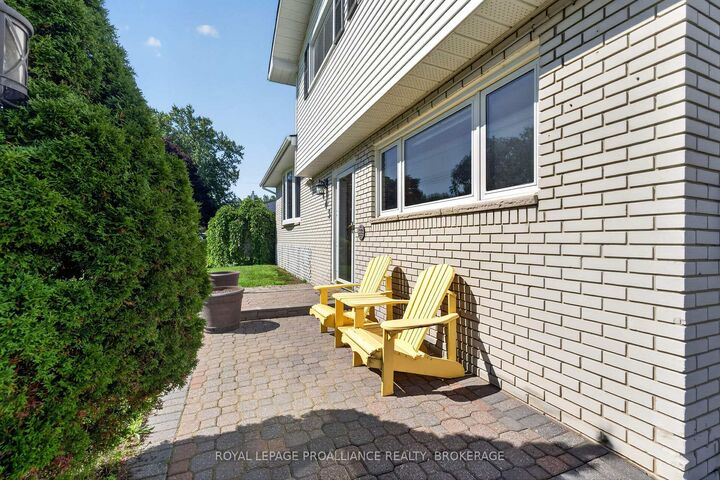 Property Photo: 1445 Aley Street ON K7L 4V4