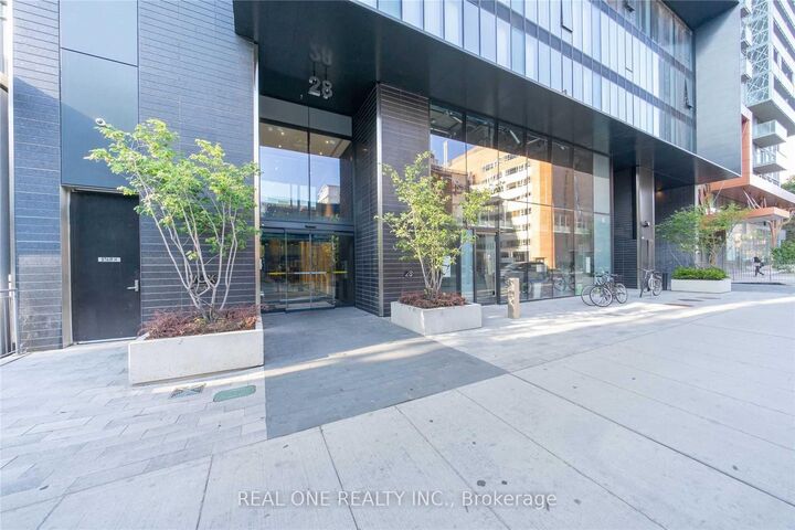 Property Photo:  28 Wellesley Street E 402  ON M4Y 1G3 
