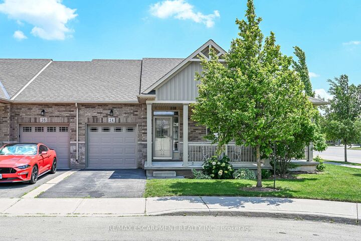 14 Ecker Lane — photo 1