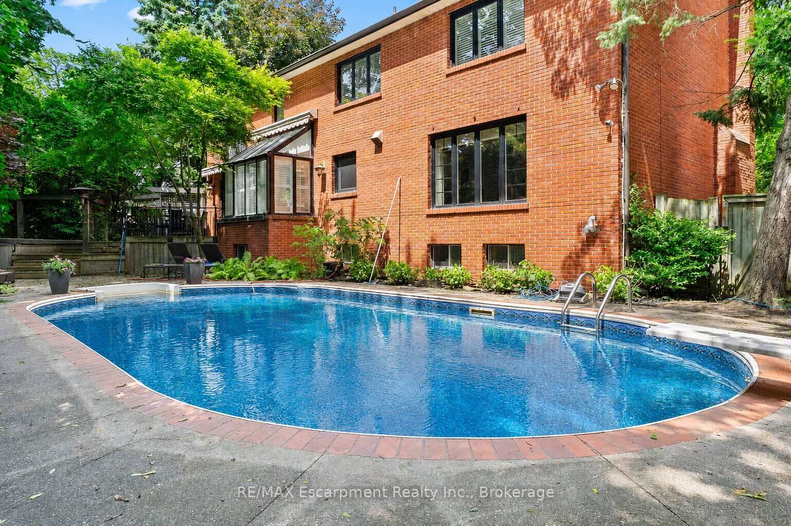 Property Photo:  104 Whittington Place  ON L6K 3V9 