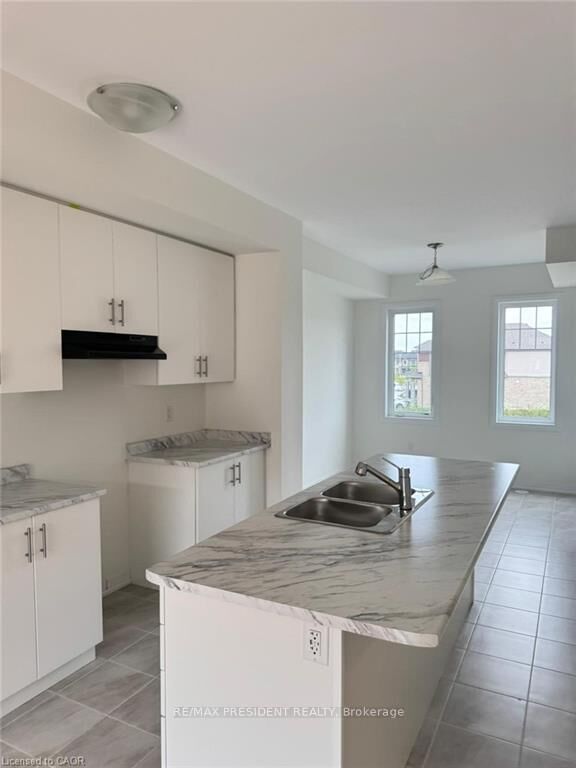 Property Photo:  12 Lilac Lane  ON L3B 5N5 
