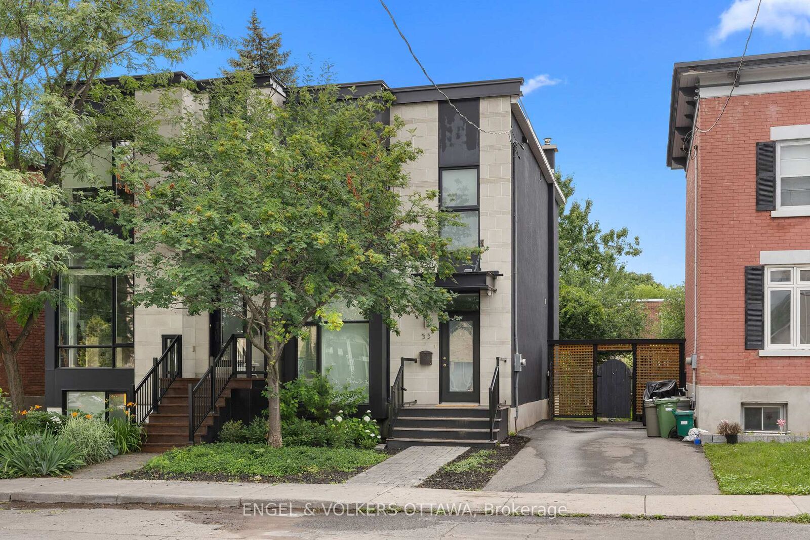 Property Photo: 53 Vaughan Street ON K1M 1W9