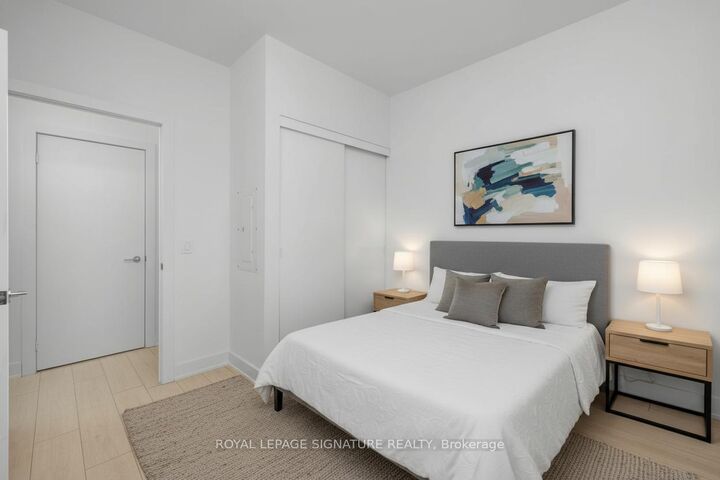 Property Photo: 15 Mercer Street 525 ON M5V 1H2