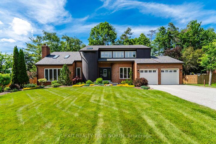 14 Rosewood Avenue — photo 1