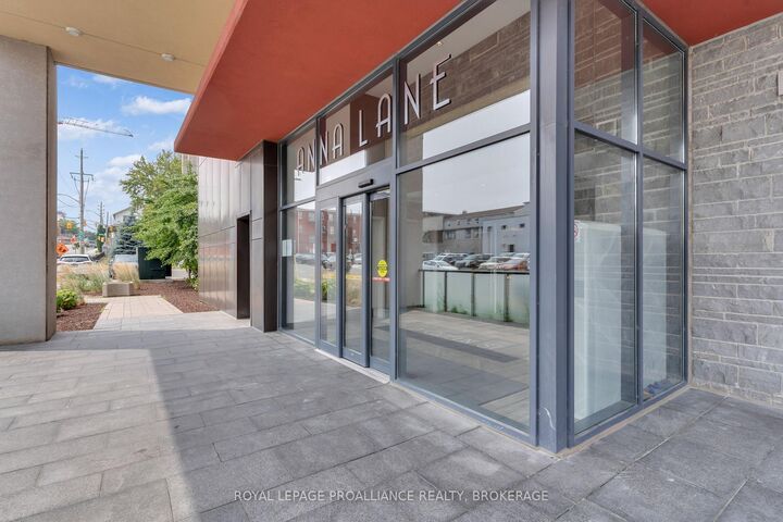 Property Photo: 121 Queen Street 813 ON K7K 0G6