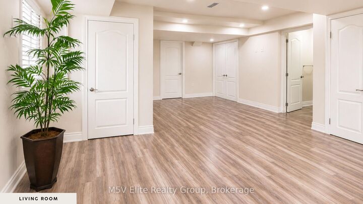 Property Photo:  49 Ribbon Drive  ON L6R 2C5 
