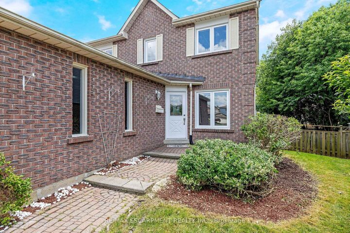 Property Photo:  6198 Saltmarsh Court  ON L5N 5V8 