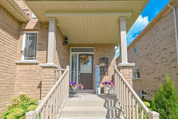 Property Photo: 9 Academy Avenue ON L9Z 1J4