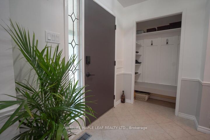Property Photo: 147 Muriel Crescent ON N6E 2K4