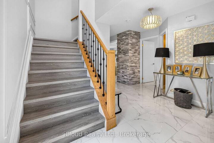 Property Photo: 19 Crusoe Place ON N5C 4G2