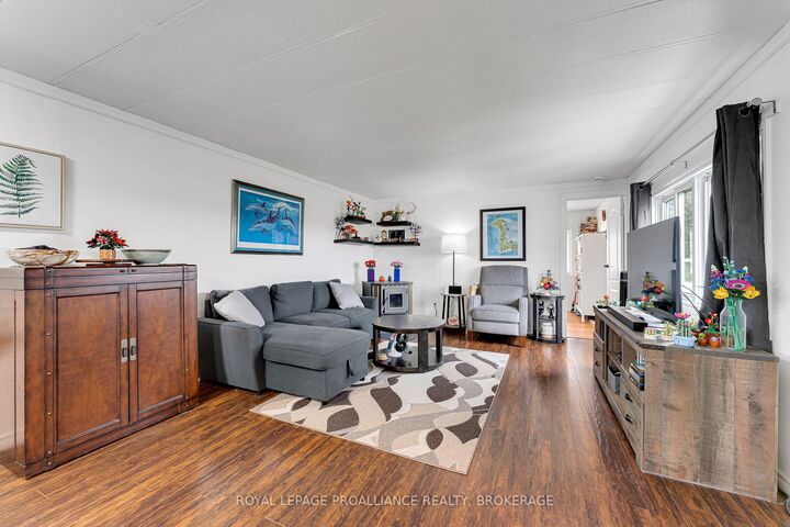 Property Photo:  26 Kapyong Crescent  ON K7K 5T5 