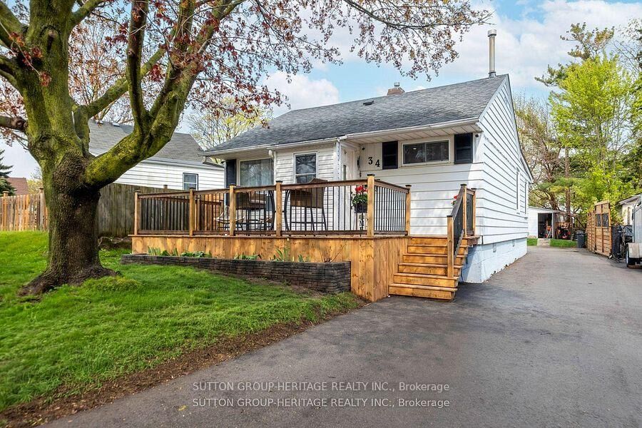 Property Photo: 34 Maple Street ON L1S 1V7