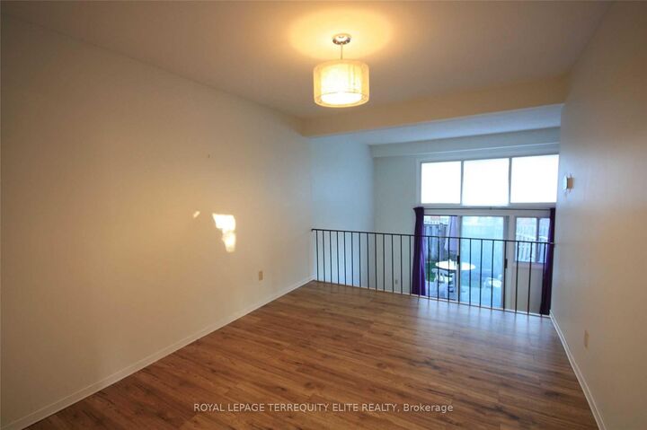 Property Photo:  3395 Cliff Road N 114  ON L5A 3M7 