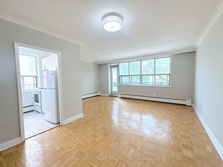 Property Photo: 276 St Clair Avenue W 104 ON M4V 1R9