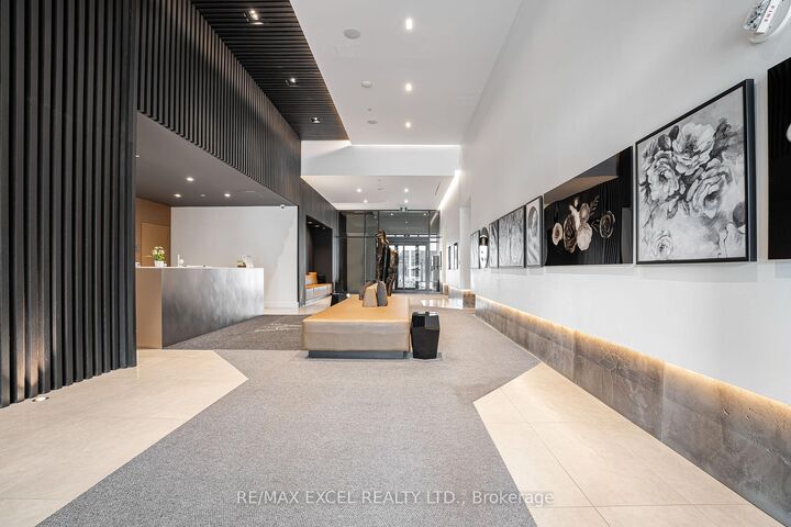 Property Photo: 8868 Yonge Street 1801 ON L4C 1Z8