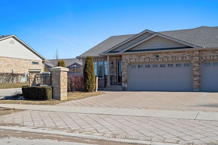 Property Photo: 2094 Denview Avenue ON N6G 5B6