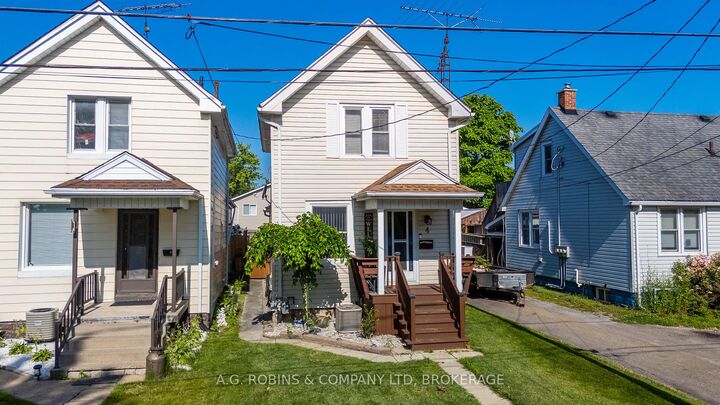 Property Photo: 4 Clifford Avenue ON L3C 2G1