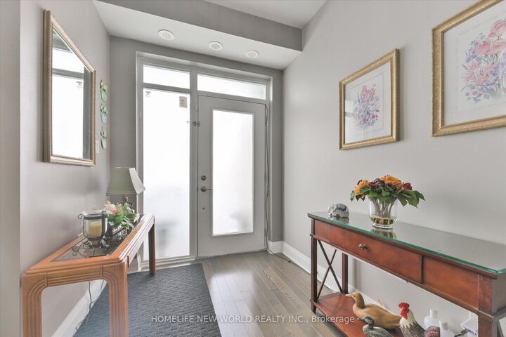 Property Photo: 90 Little Creek Road S 8 ON L5R 0E9