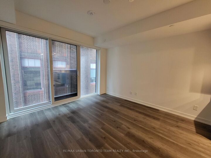 Property Photo:  771 Yonge Street 610  ON M4W 2G4 
