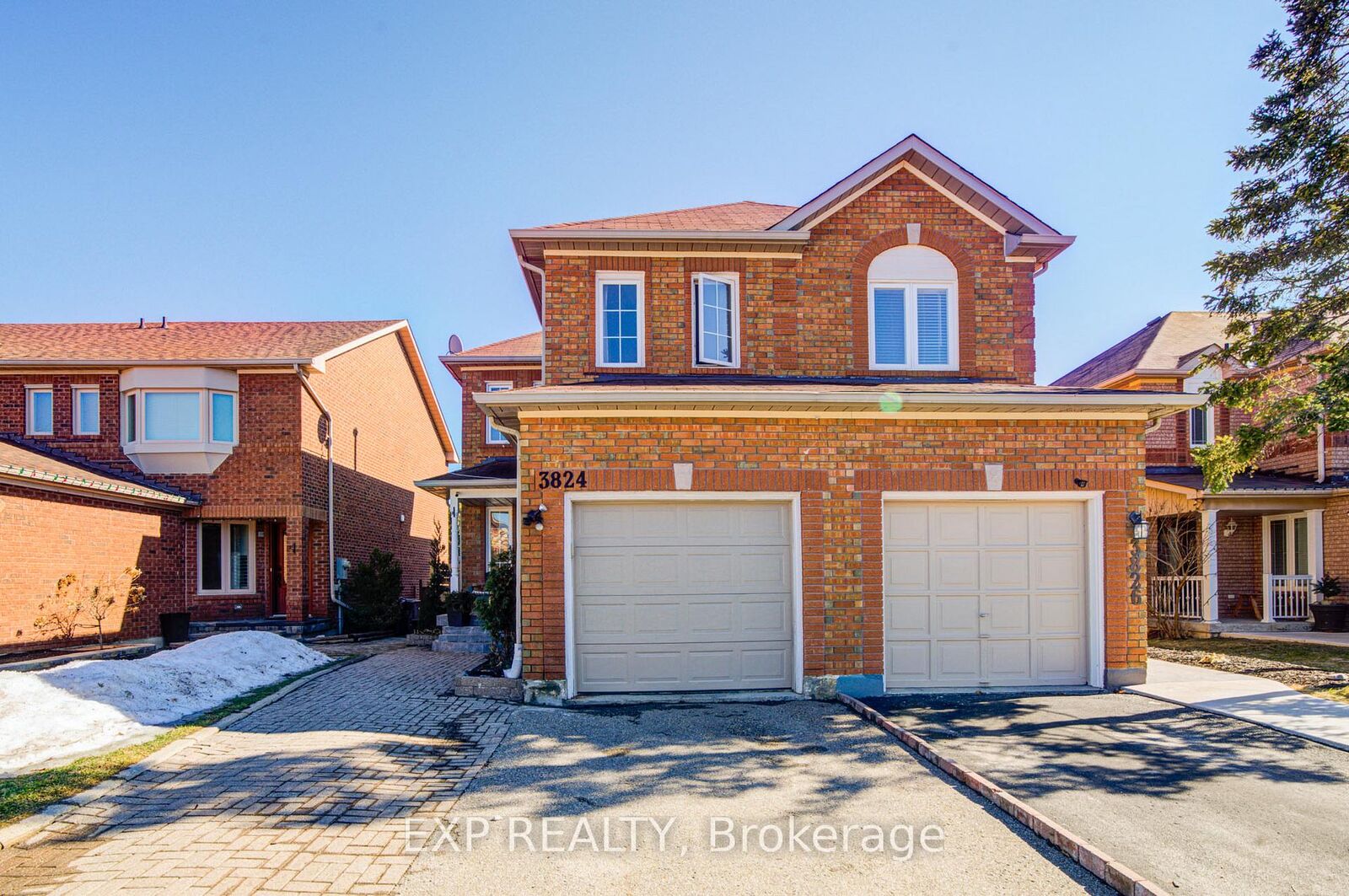 Photo de la propriété:  3824 Allcroft Road  ON L5N 6V6 