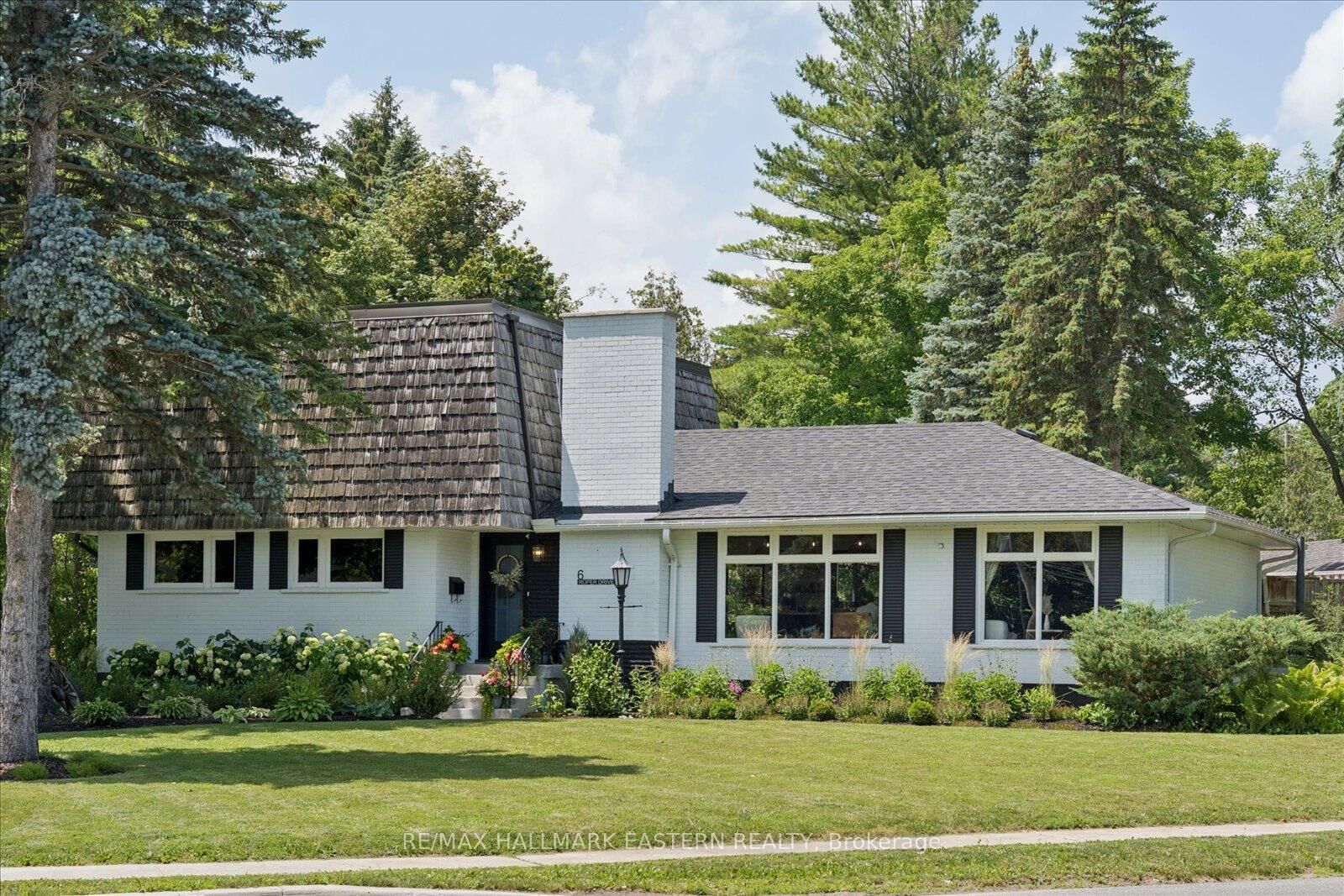Property Photo: 6 Roper Drive ON K9J 6K4