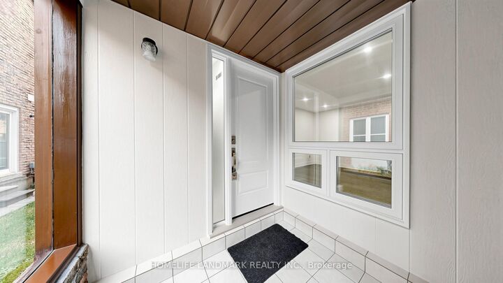 Property Photo: 31 Fullerton Crescent ON L3R 3G4