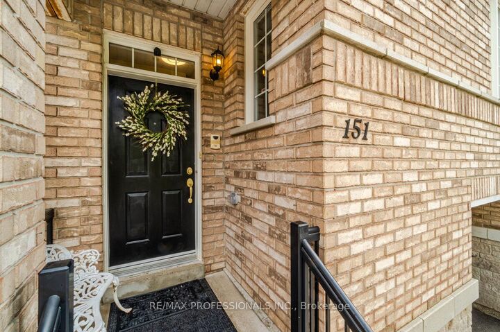 Property Photo:  7155 Magistrate Terrace 151 Main/Upper  ON L5W 1Y9 