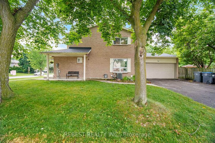 3120 McCarron Crescent — photo 1