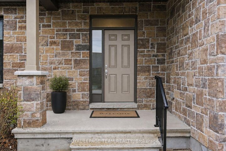 Property Photo: 62 Magnolia Way ON K0G 1J0