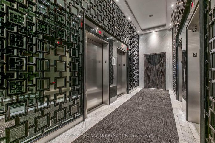 Property Photo: 88 Park Lawn Road 2907 ON M8Y 0B5
