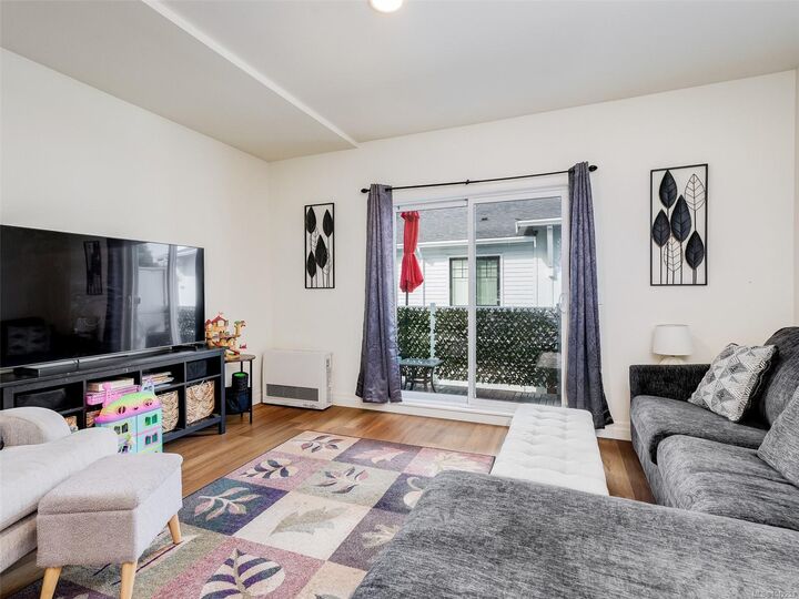 Property Photo: 3094 Washington Ave #2 BC V9A 0J5
