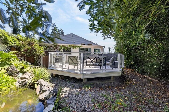 2216 Carpenter Rd — photo 1