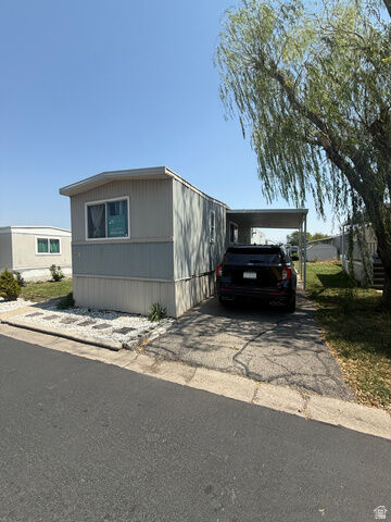 Property Photo: 2817 S 2620 W 272 UT 84119