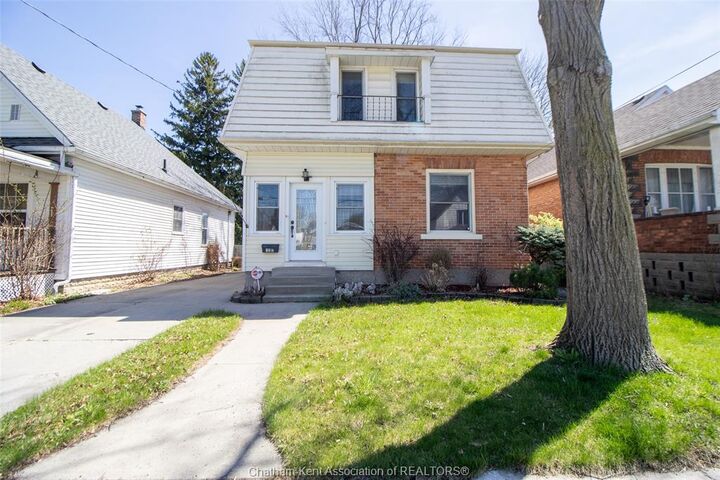 Property Photo: 132 Patteson Avenue ON N7M 1T8