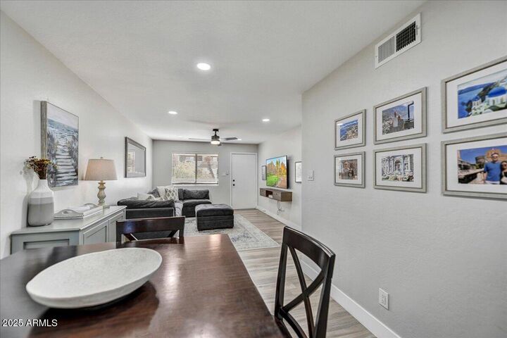 Property Photo: 3301 E Earll Drive 102 AZ 85018