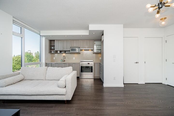 Property Photo: 5470 Ormidale Street 1006 BC V5R 0G6